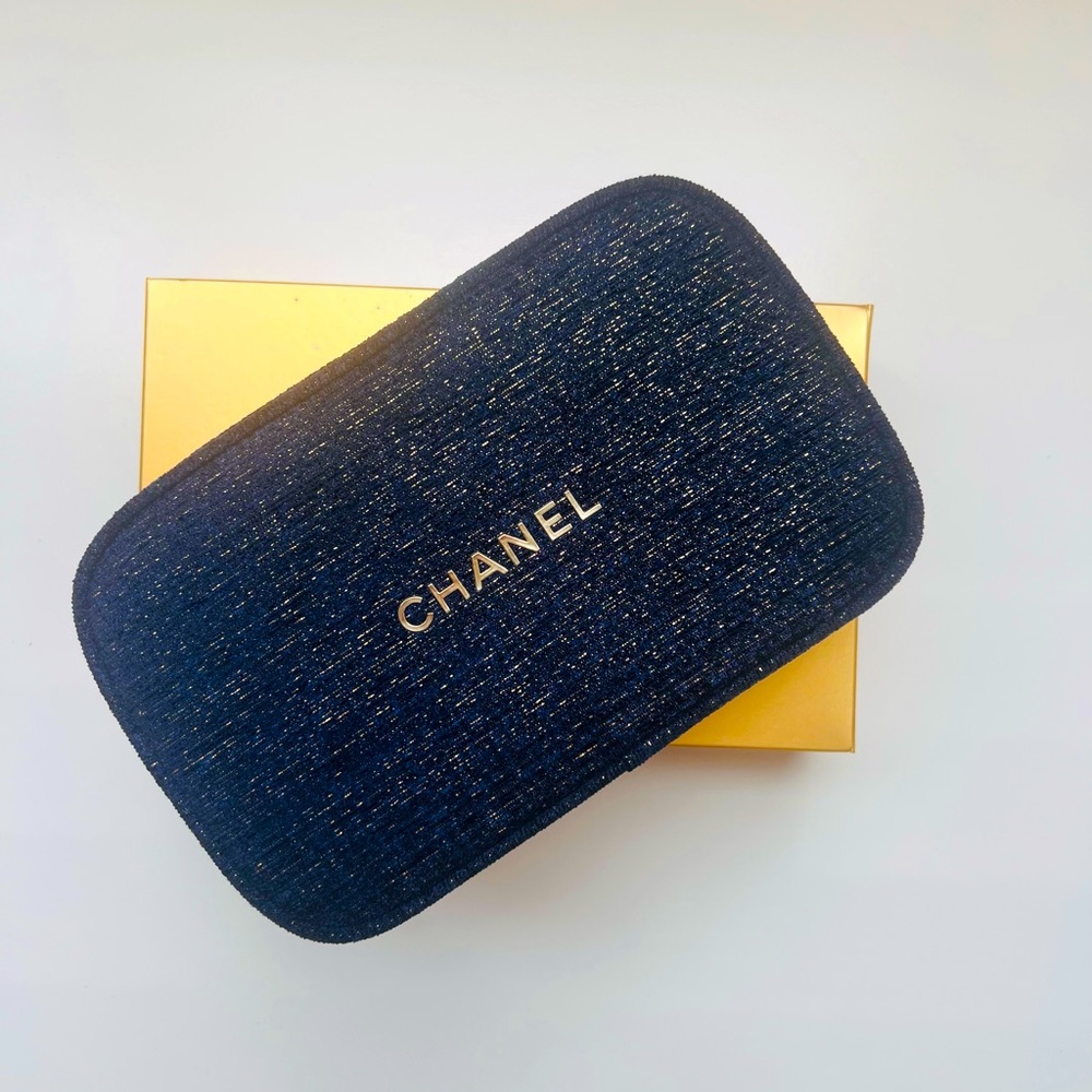💎CHANEL Makeup Pouch